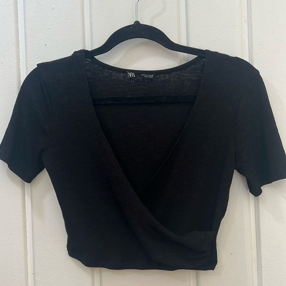 Women’s Zara size small shirt